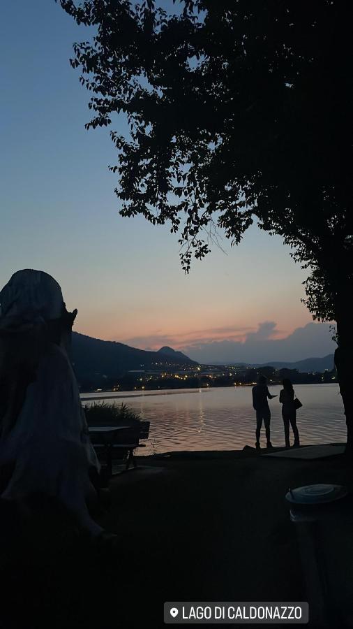 Lake Apartment Ischia Red Tenna Bagian luar foto