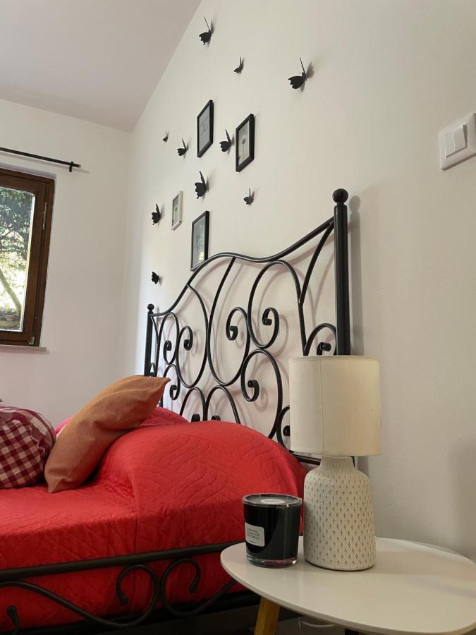 Lake Apartment Ischia Red Tenna Bagian luar foto
