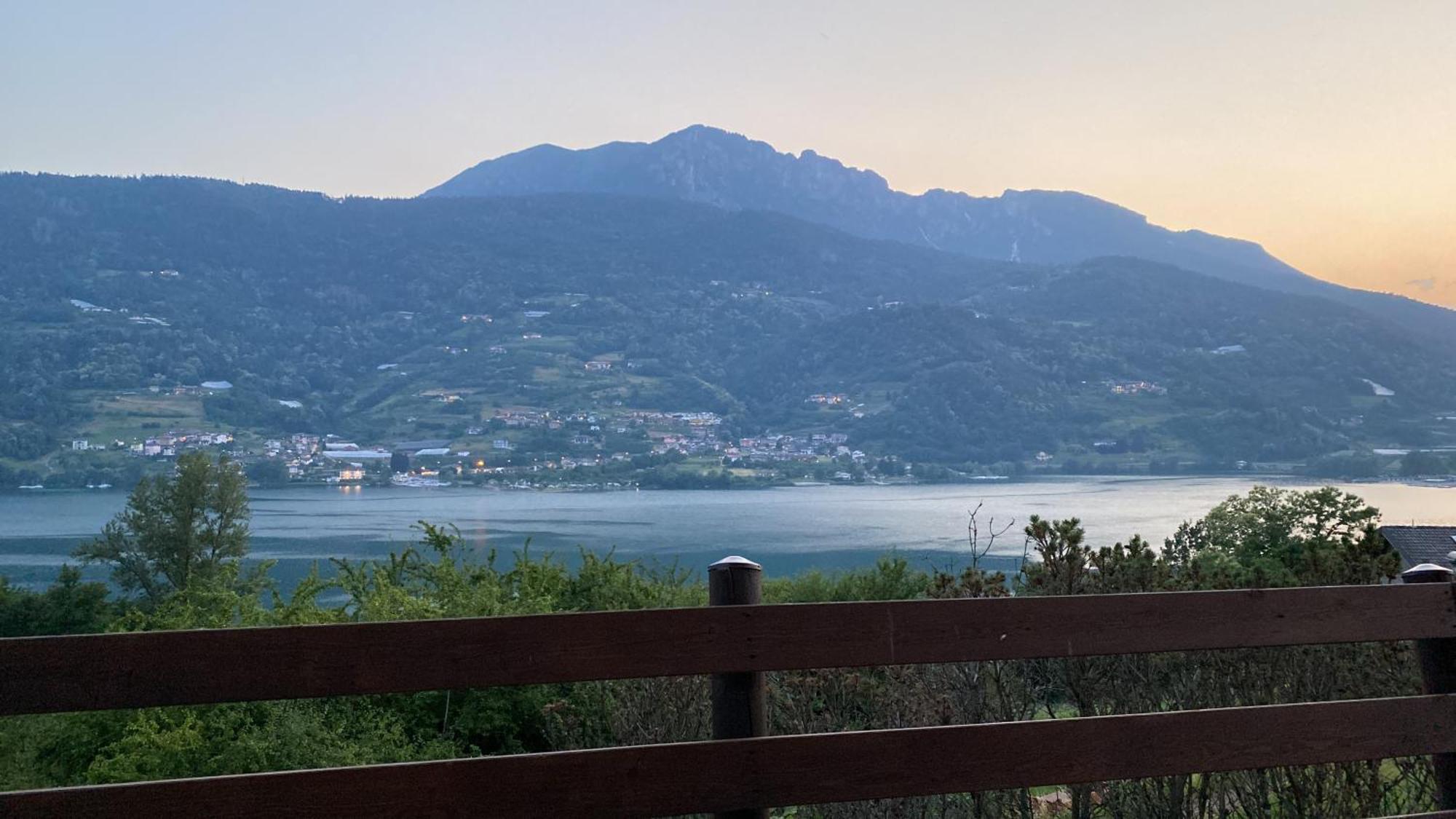 Lake Apartment Ischia Red Tenna Bagian luar foto